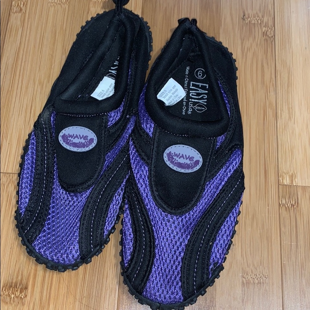 Wave water shoes